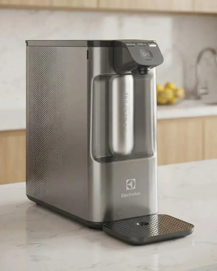 Purificador de Água Gelada Fria e Natural Elétrico Compacto Eletrônico placa Filtro refil 6 meses ou 3000l Painel Touch Bivolt Cinza PE12G Electrolux