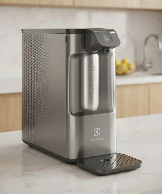 Purificador de Água Gelada Fria e Natural Elétrico Compacto Eletrônico placa Filtro refil 6 meses ou 3000l Painel Touch Bivolt Cinza PE12G Electrolux