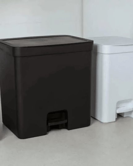 Lixeira de Pedal Trium Duplo Compartimento Preto 20 Litros