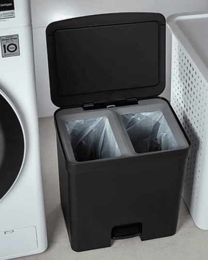 Lixeira de Pedal Trium Duplo Compartimento Preto 20 Litros